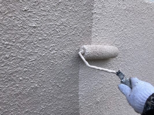 和歌山市密着の外壁塗装・屋根塗装専門店エースペイントの擁壁の塗装　上塗り塗装