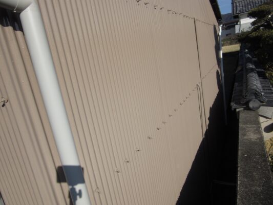和歌山市密着の外壁塗装・屋根塗装専門店エースペイントの倉庫の塗装　施工完了