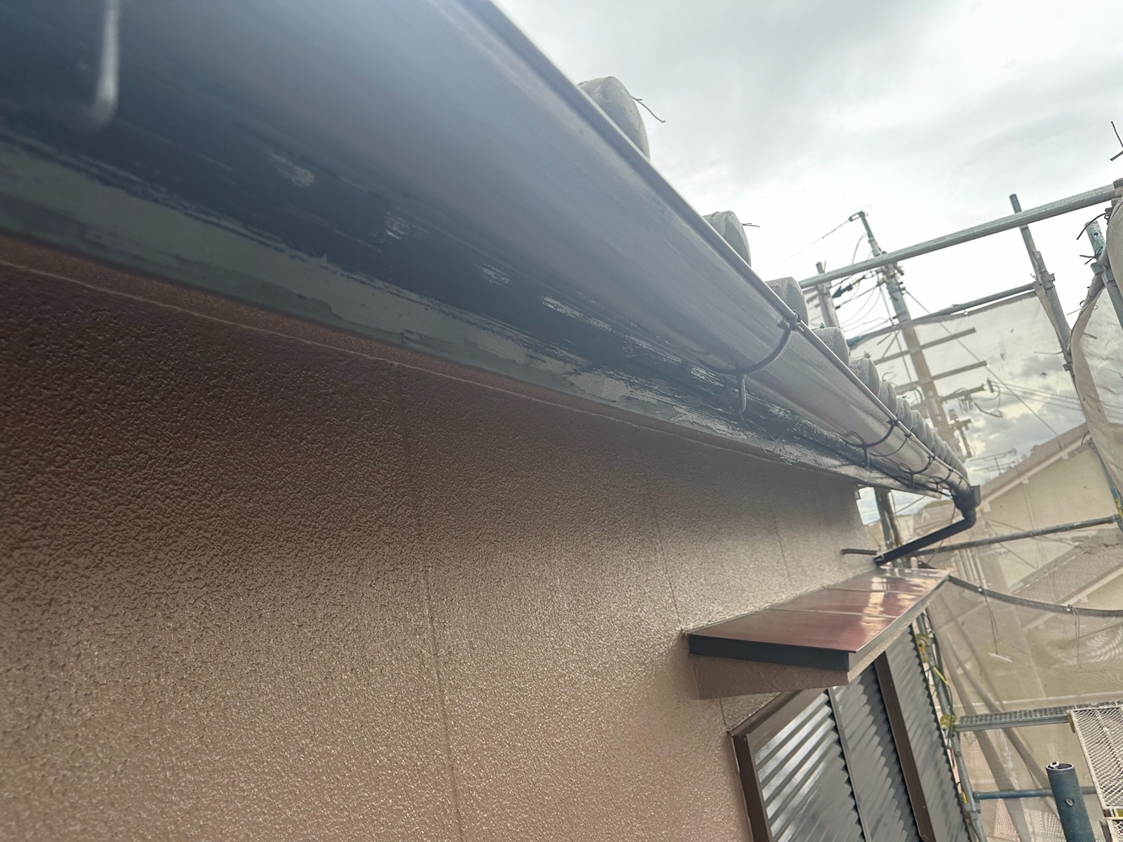 【和歌山市】　T様邸<br>『ココアブラウンの外壁にダークグレーの屋根が落ち着いた印象の素敵な仕上がりに…✧₊°』12