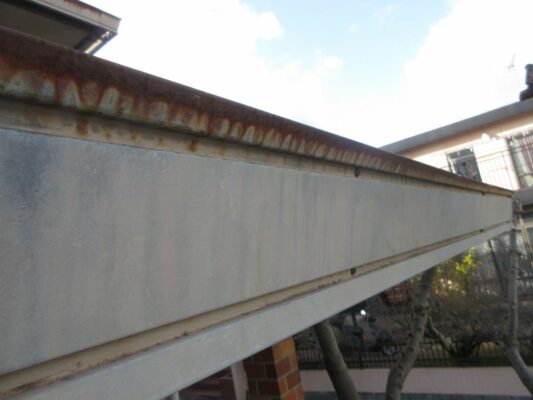 和歌山市密着の外壁塗装・屋根塗装専門店エースペイント　軒樋の施工前