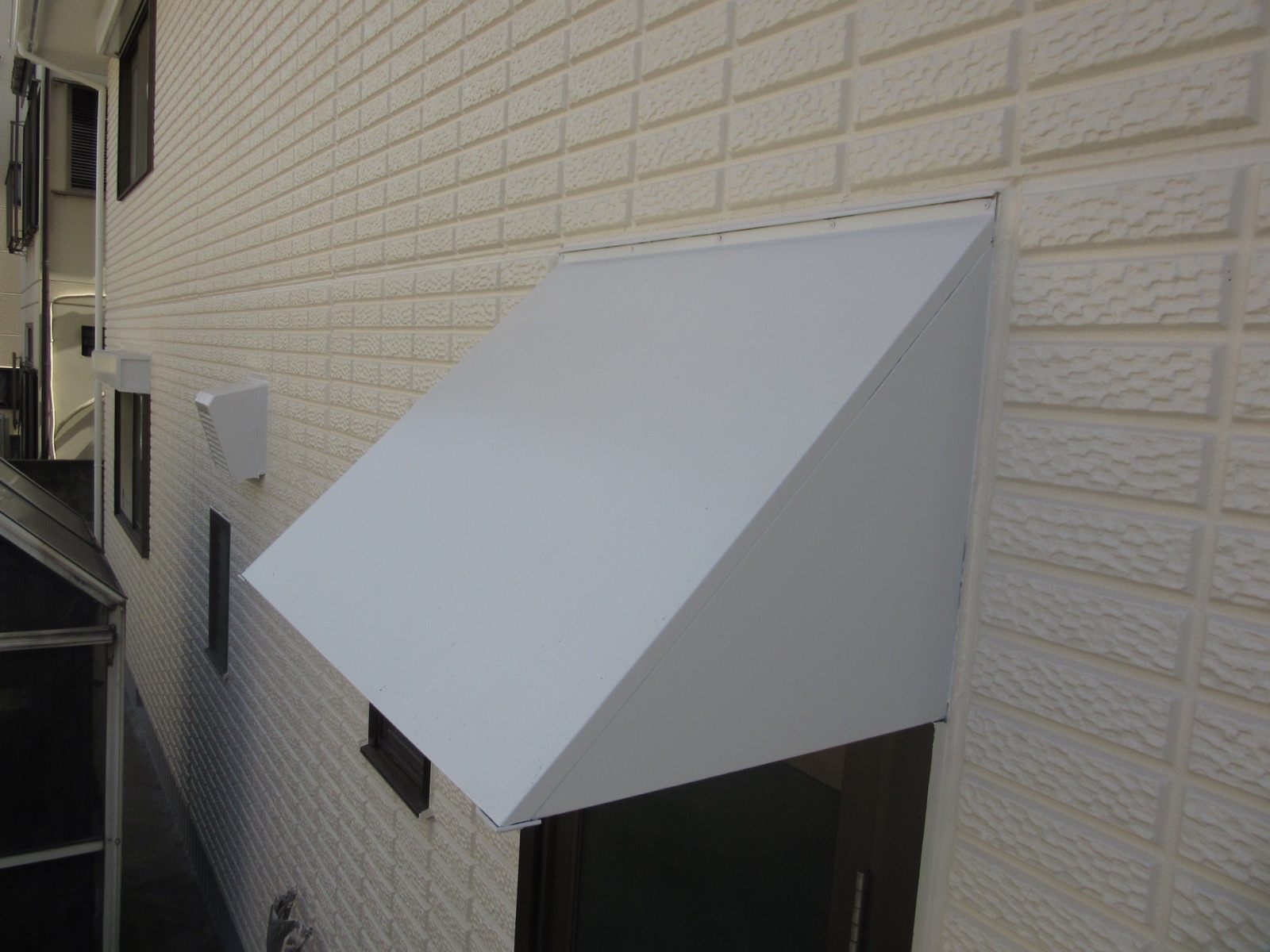 【和歌山市】　N様邸<br>『レグボーングレージュの外壁にセージグリーンのアクセントがさわやかな仕上がりに…✧₊°』18