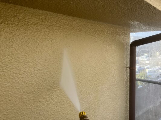 和歌山市密着の外壁塗装・屋根塗装専門店エースペイントの外壁の高圧洗浄