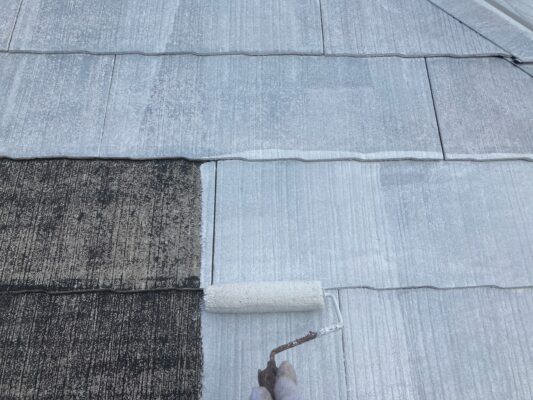和歌山市密着の外壁塗装・屋根塗装専門店エースペイント　屋根の下塗り塗装