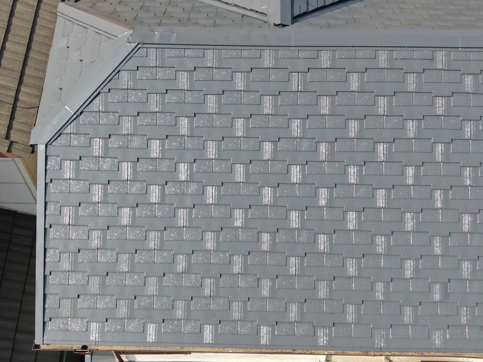 【岩出市】　Y様邸<br>『ダークグレーの屋根が落ち着いた印象の素敵な仕上がりに…✧₊°』インテグラルコート塗布6
