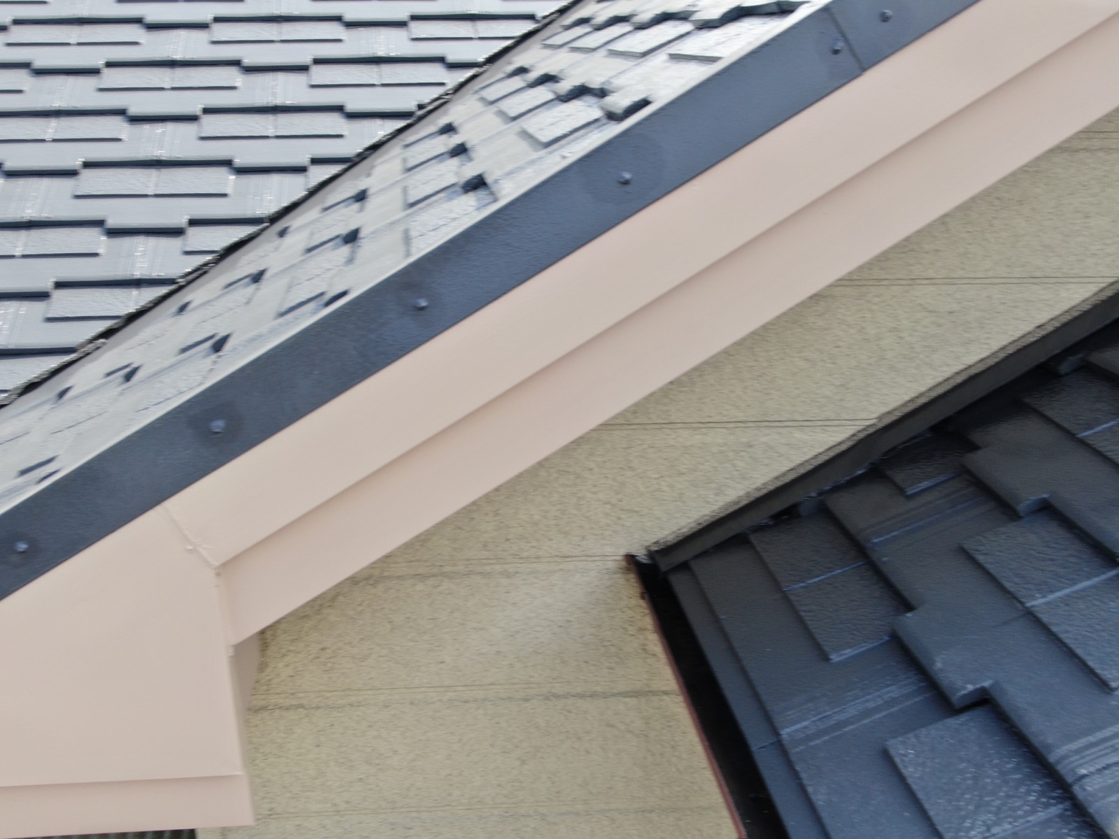 【岩出市】　Y様邸<br>『ダークグレーの屋根が落ち着いた印象の素敵な仕上がりに…✧₊°』インテグラルコート塗布14