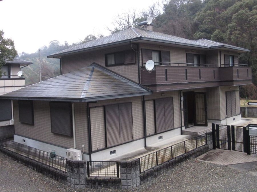【和歌山市】　B様邸<br>『ブラックの屋根が重厚感溢れる素敵な仕上がりに…✧₊°』1