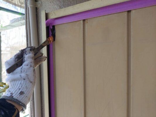 和歌山市密着の外壁塗装・屋根塗装専門店エースペイント　雨戸の中塗り塗装