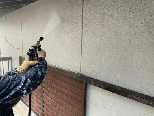 和歌山市密着の外壁塗装・屋根塗装専門店エースペイント　外壁の高圧洗浄