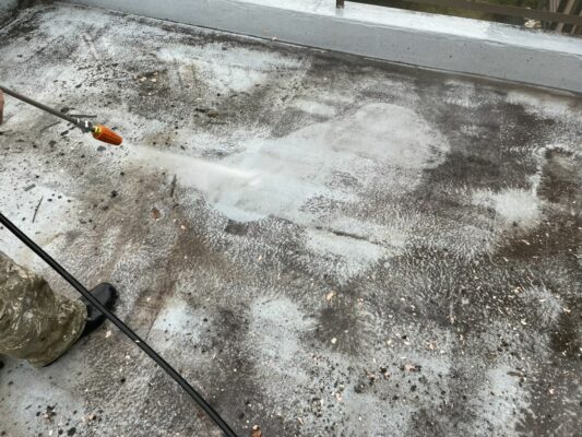 和歌山市密着の外壁塗装・屋根塗装専門店エースペイント　土間の高圧洗浄