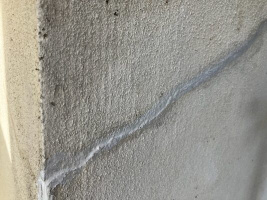 和歌山市密着の外壁塗装・屋根塗装専門店エースペイント　ひび割れ補修後