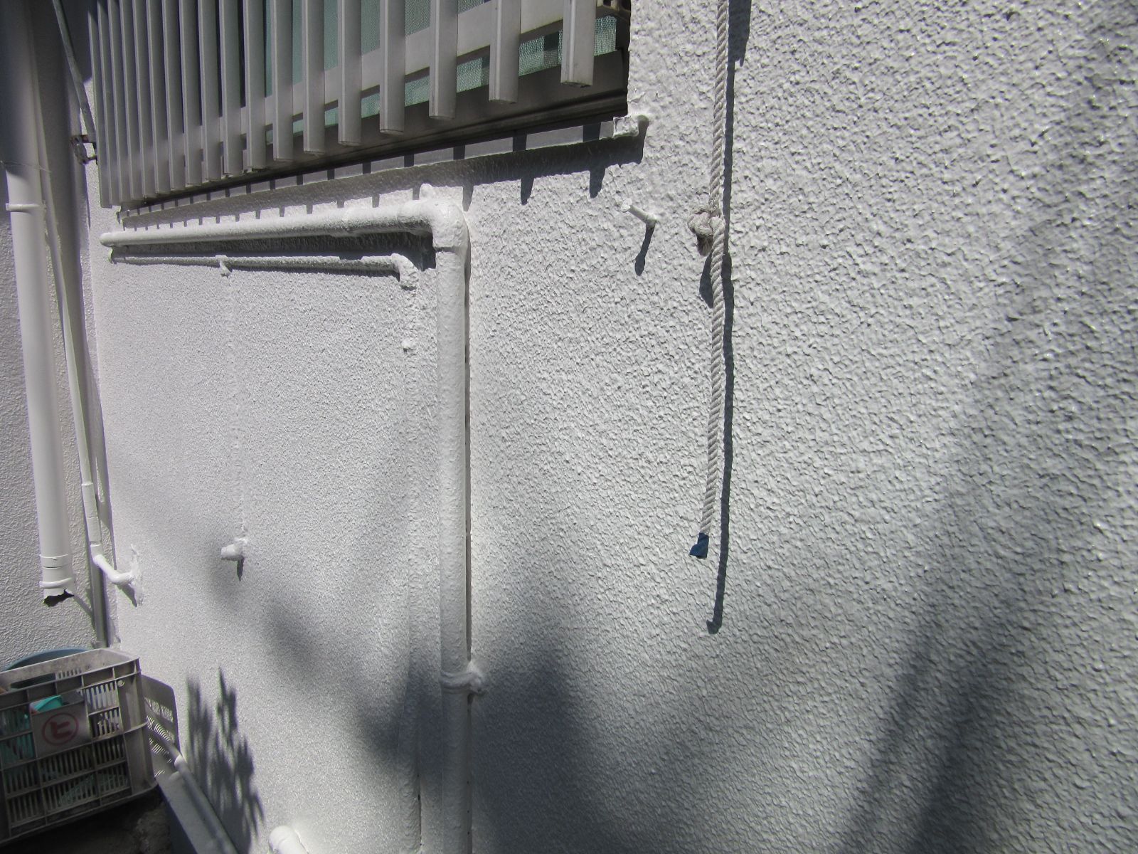 【和歌山市】　N様邸<br>『パールホワイトの外壁がタイルを引き立たせる素敵な仕上がりに…✧₊°』4