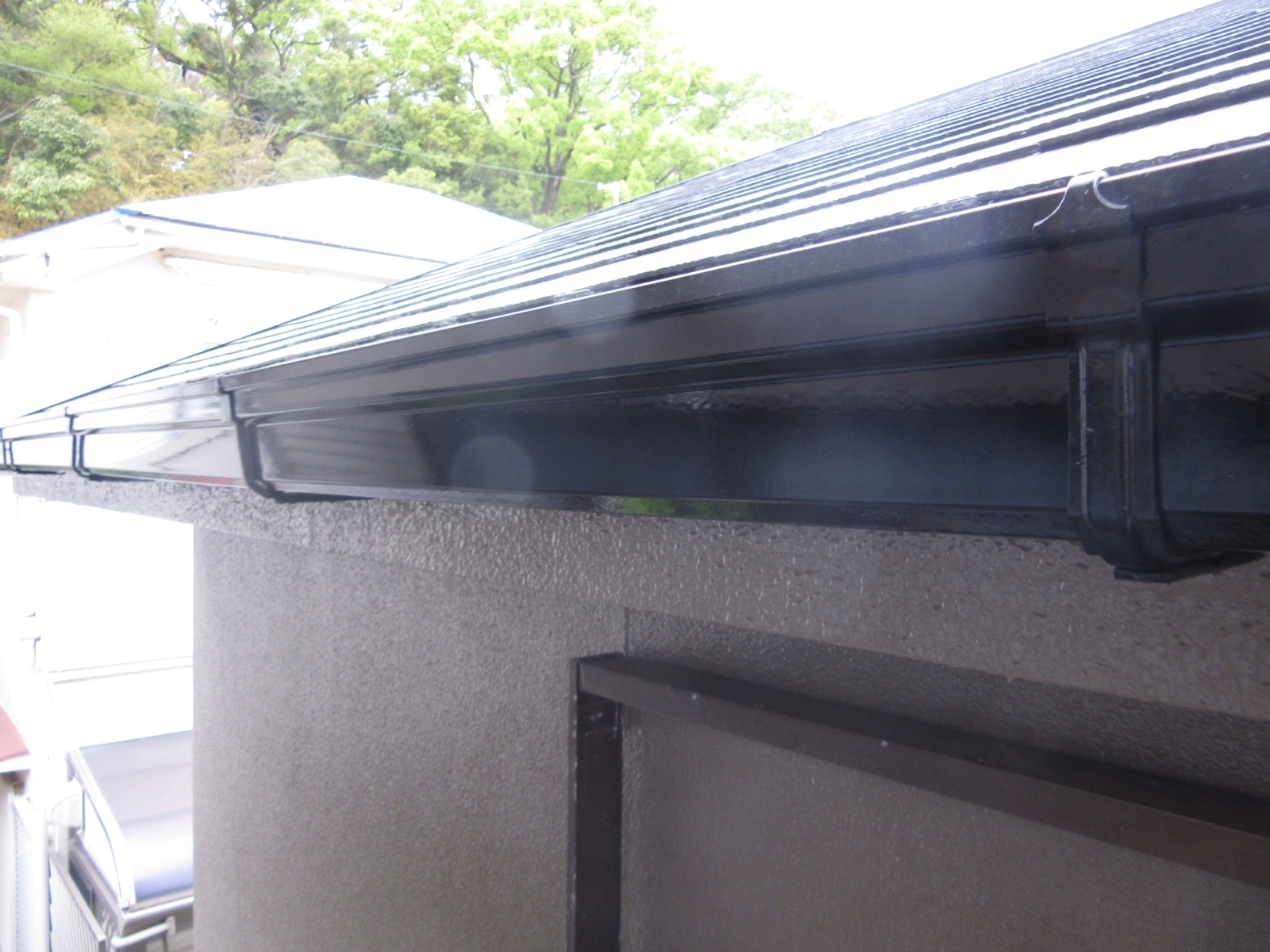 【和歌山市】　O様邸<br>『モスグレージュの外壁にブラックの屋根が重厚感溢れる素敵な仕上がりに…✧₊°』10