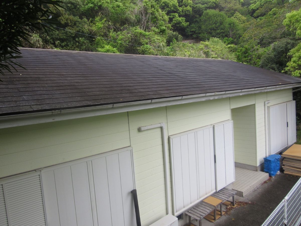 【日高郡】　M様邸<br>『インディゴブルーの外壁にスモーキーブルーの屋根が重厚感溢れる印象の素敵な仕上がりに…✧₊°』インテグラルコート塗布1