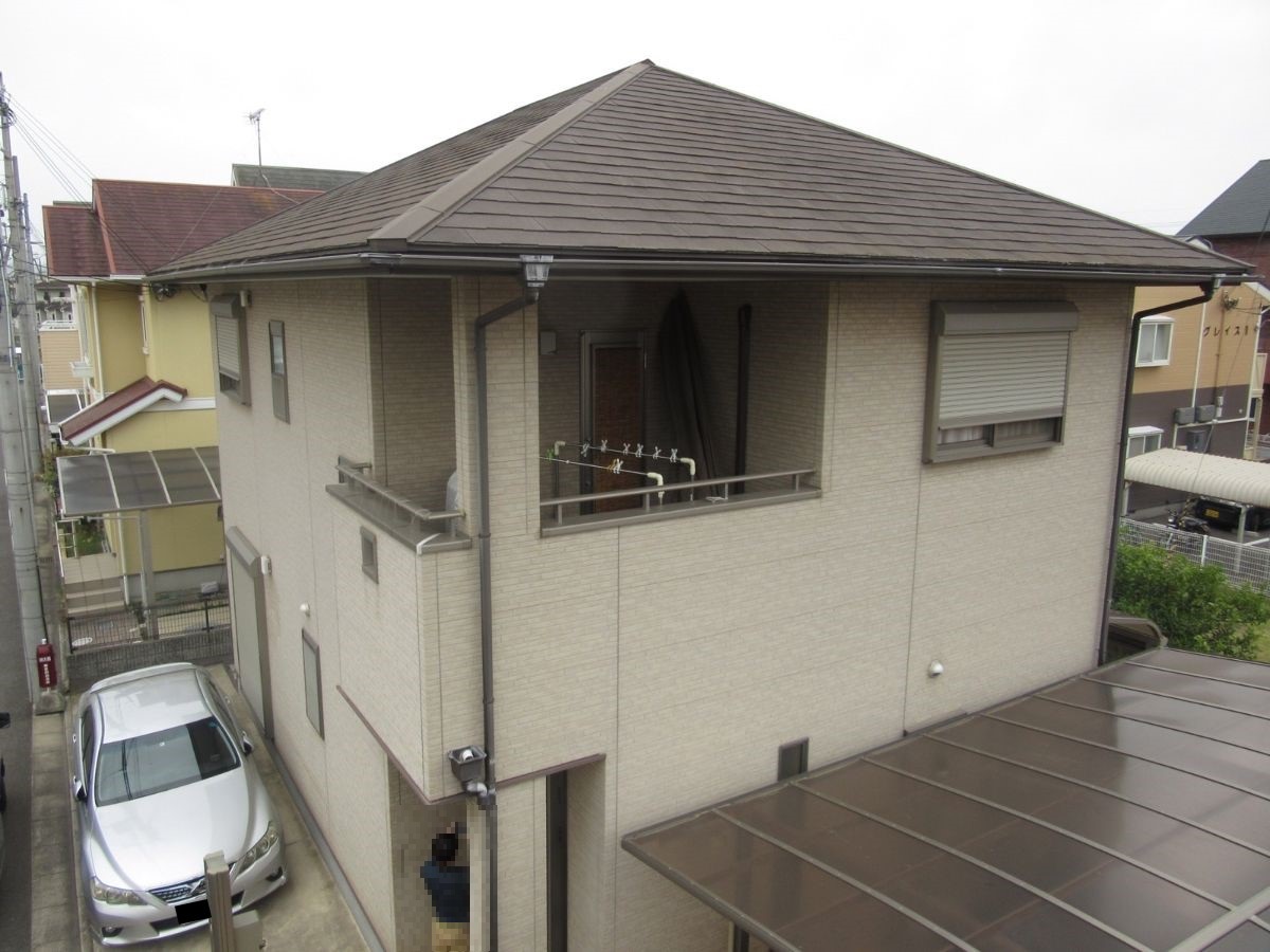 【和歌山市】　T様邸<br>『模様を活かしたクリヤー塗装とチョコレートブラウンの屋根が穏やかな印象の素敵な仕上がりに…✧₊°』1