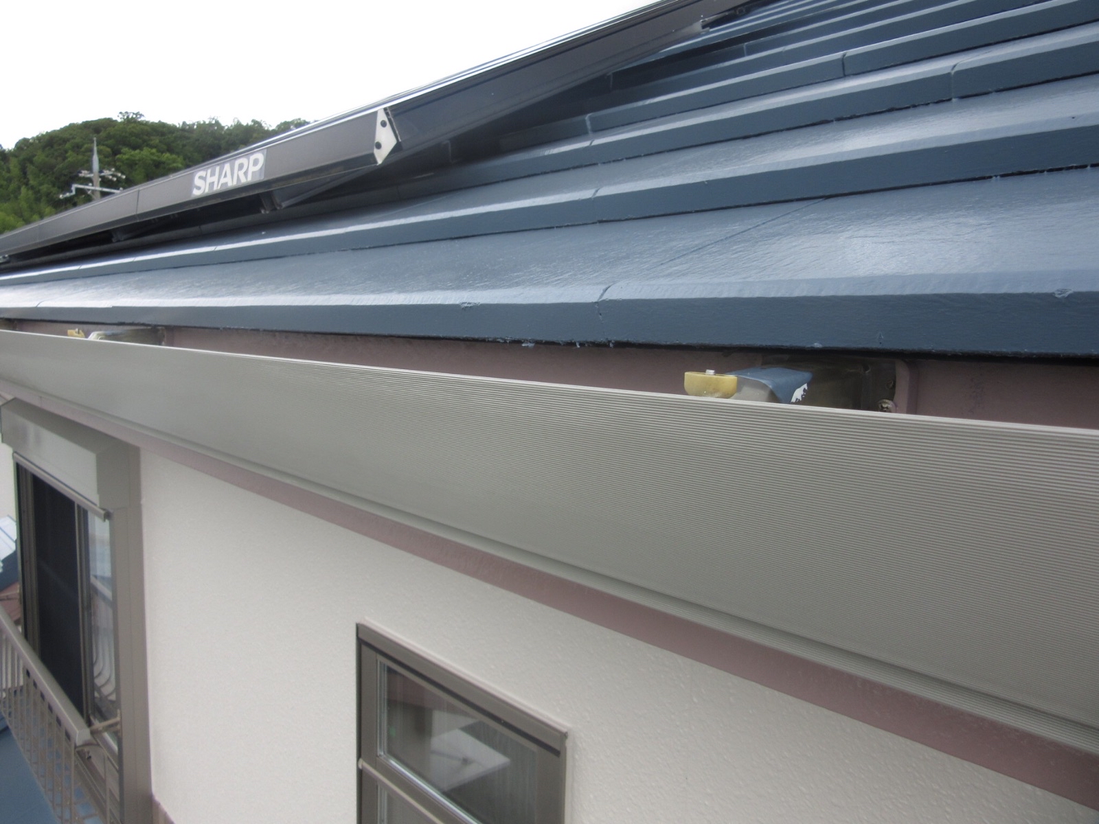 【和歌山市】　Y様邸<br>『エクルグレージュの外壁にマリンブルーの屋根が爽やかな印象の素敵な仕上がりに…✧₊°』ウルトラTOP塗布8