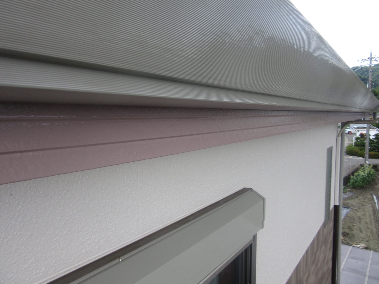 【和歌山市】　Y様邸<br>『エクルグレージュの外壁にマリンブルーの屋根が爽やかな印象の素敵な仕上がりに…✧₊°』ウルトラTOP塗布10