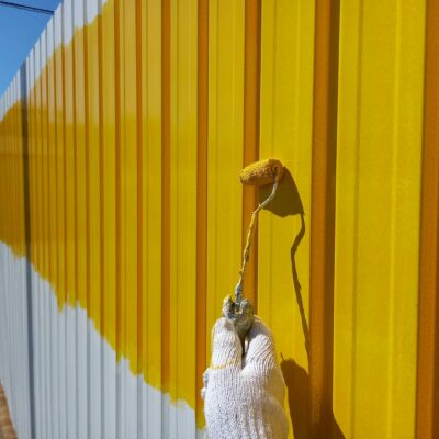 和歌山市密着の外壁塗装・屋根塗装専門店エースペイントの塀の塗装　鉄部　上塗り２回目