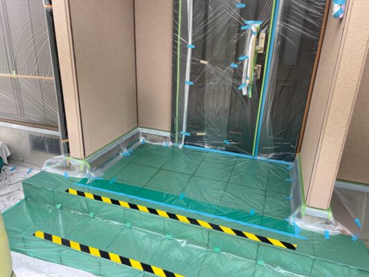 和歌山市密着の外壁塗装・屋根塗装専門店エースペイントの外壁の塗装　養生