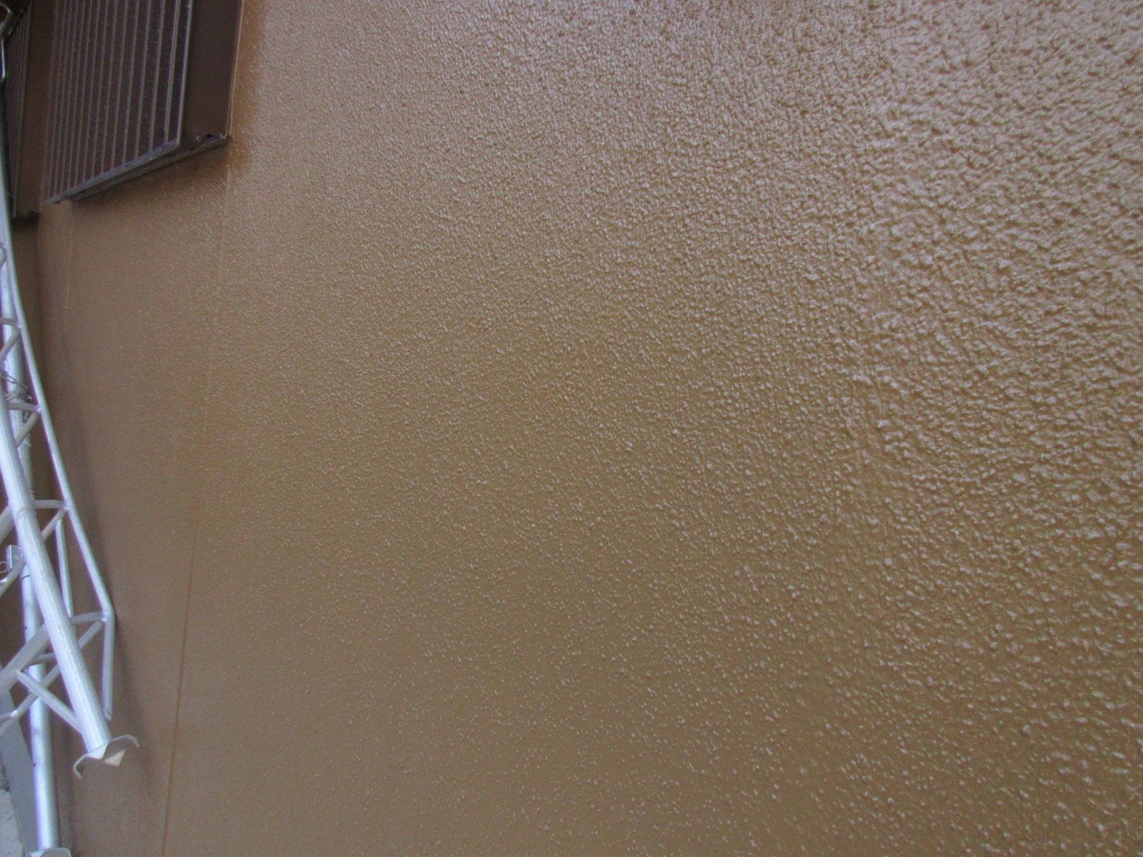 【和歌山市】　S様邸<br>『セピアベージュの外壁で鮮やかでポップな印象の素敵な仕上がりに…✧₊°』4
