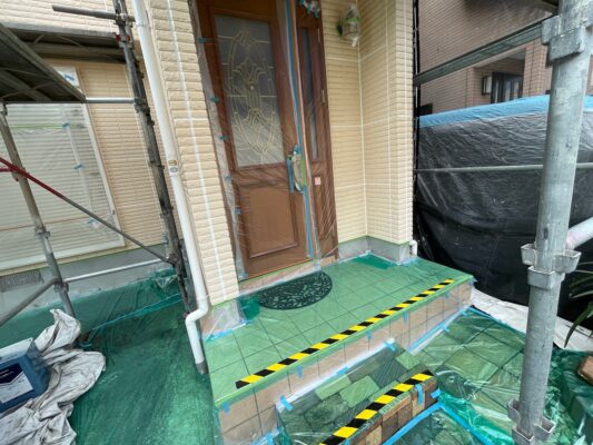和歌山市密着の外壁塗装・屋根塗装専門店エースペイントの外壁の塗装と屋根の塗装　養生