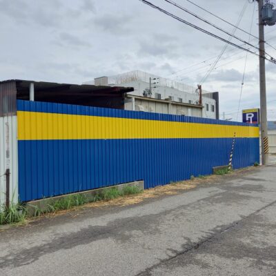 【和歌山市】　N様邸<br>『鮮やかな青色にビビットカラーの黄色塗装で華やかな仕上がりに…✧₊°』