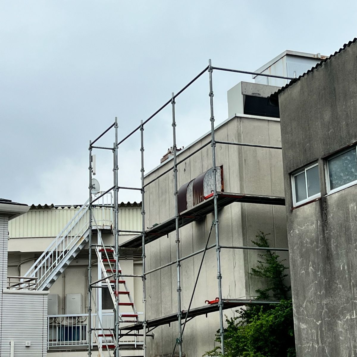 【和歌山市】 I様邸 『スカイグレーのお色で明るく素敵な仕上がりに… ₊°』｜和歌山県和歌山市密着の外壁塗装・屋根塗装専門店エースペイント