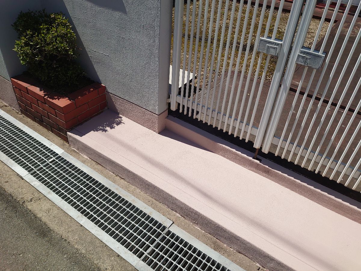 【和歌山市】　A様邸<br>『スカイグレーとローズピンクの擁壁が明るい印象の素敵な仕上がりに…✧₊°』14