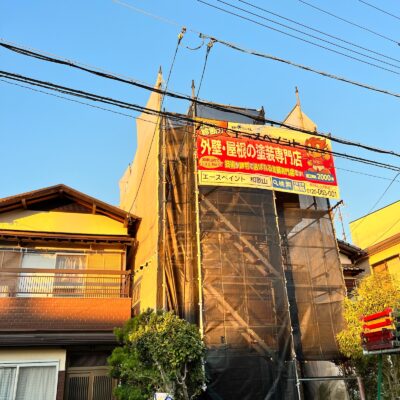 和歌山市密着の外壁塗装・屋根塗装専門店エースペイントの外壁の塗装と屋根の塗装　足場組立