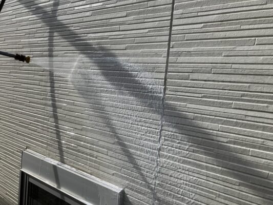 和歌山市密着の外壁塗装・屋根塗装専門店エースペイントの外壁の塗装と屋根の塗装　外壁　高圧洗浄
