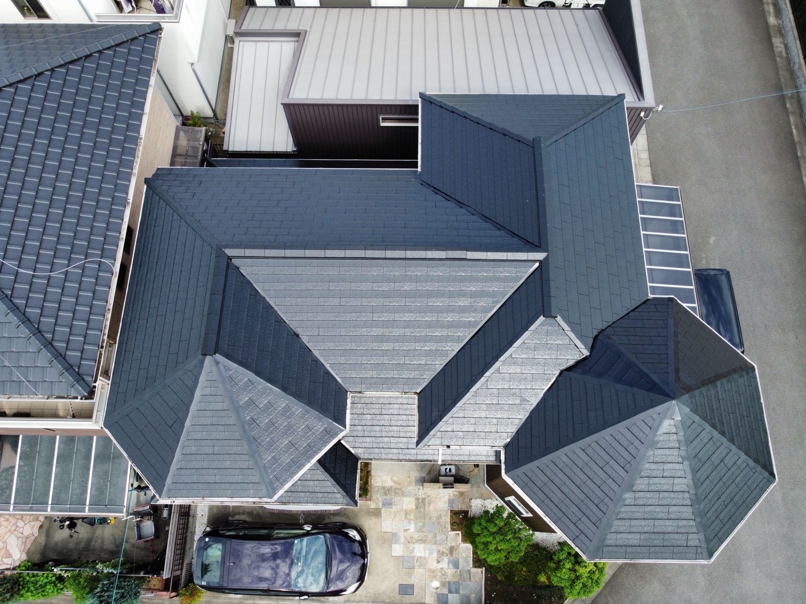 【和歌山市】　H様邸<br>『チャコールグレージュの外壁にパールホワイトのアクセントをつけブラックの屋根で臨場感のある上品な仕上がりに…✧₊°』8