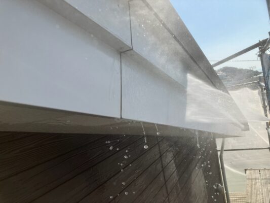 和歌山市地域密着の外壁塗装屋根塗装専門店エースペイント　破風　高圧洗浄
