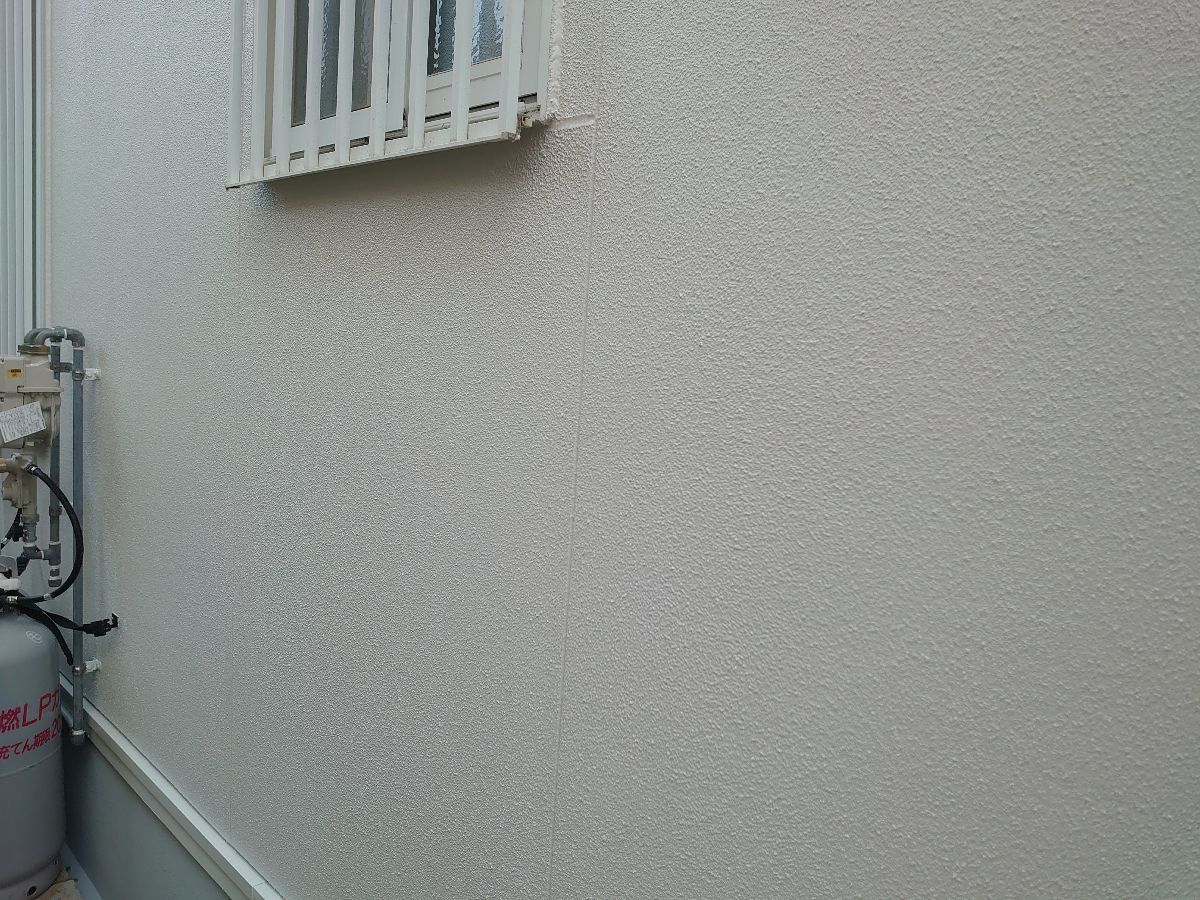 【海南市】　W様邸<br>『パールホワイトの外壁がおしゃれで可愛らしい素敵な仕上がりに…✧₊°』10