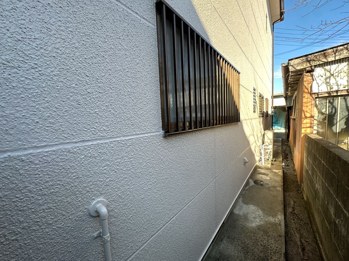 【橋本市】　O様邸<br>『サンドグレージュの外壁にタイル部はクリヤ塗装をしシックで素敵な仕上がりに…✧₊°』6