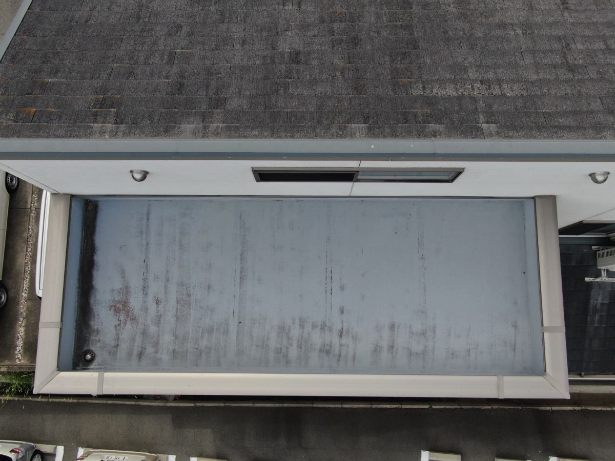 【和歌山市】　M様邸<br>『ダークグレーの外壁にブラックのアクセントを入れてダークグレーの屋根でまるで新築の様なモダンで素敵な仕上がりに…✧₊°』11