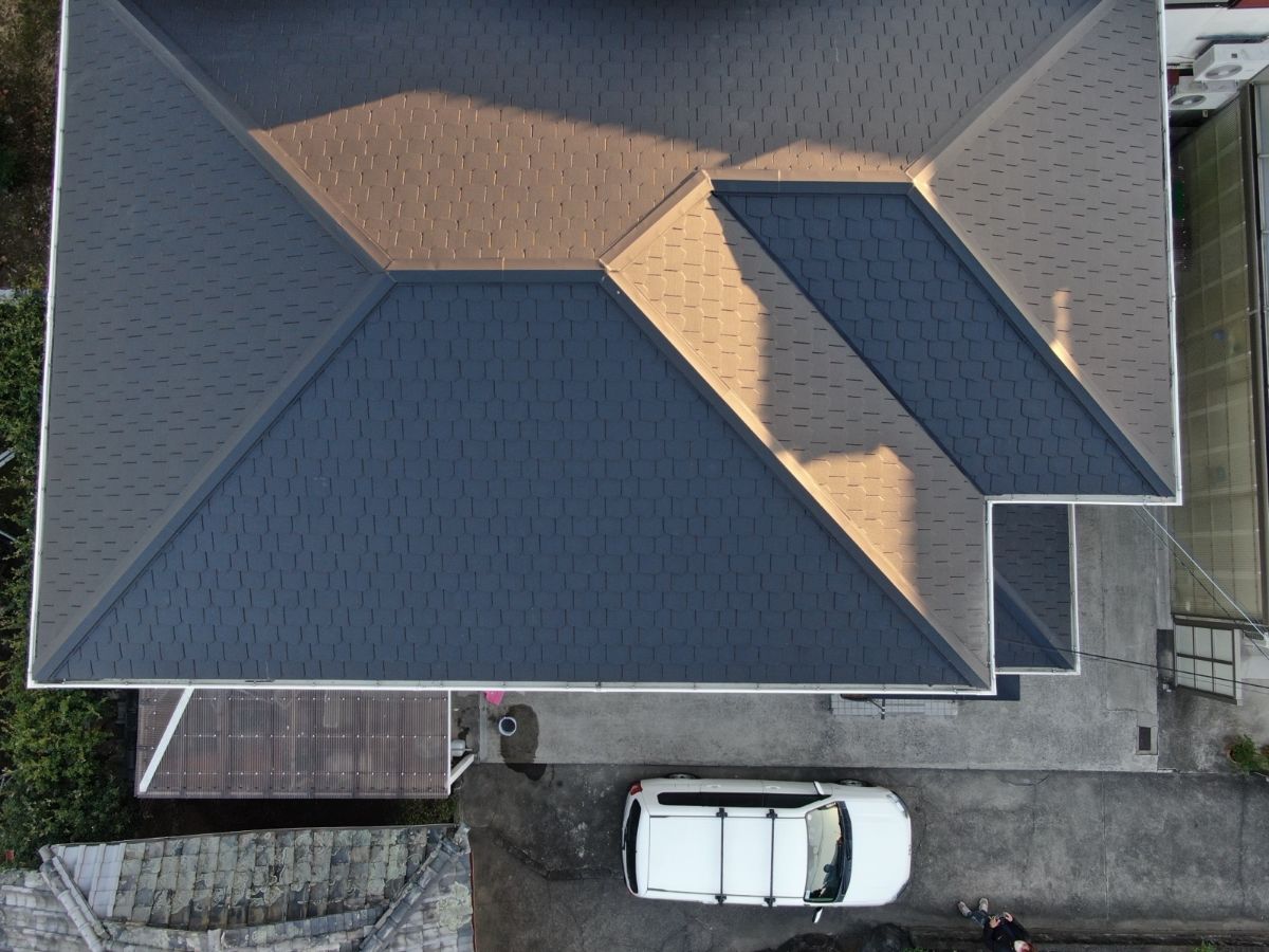 【和歌山市】　S様邸<br>『エクルグレージュの外壁にブラックの屋根でカジュアルで素敵な仕上がりに…✧₊°』10