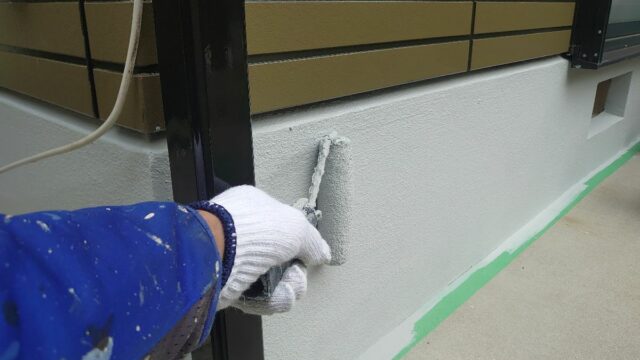 和歌山市密着の外壁塗装屋根塗装専門店のエースペイントの外壁塗装と屋根塗装　基礎　基礎塗装　塗装