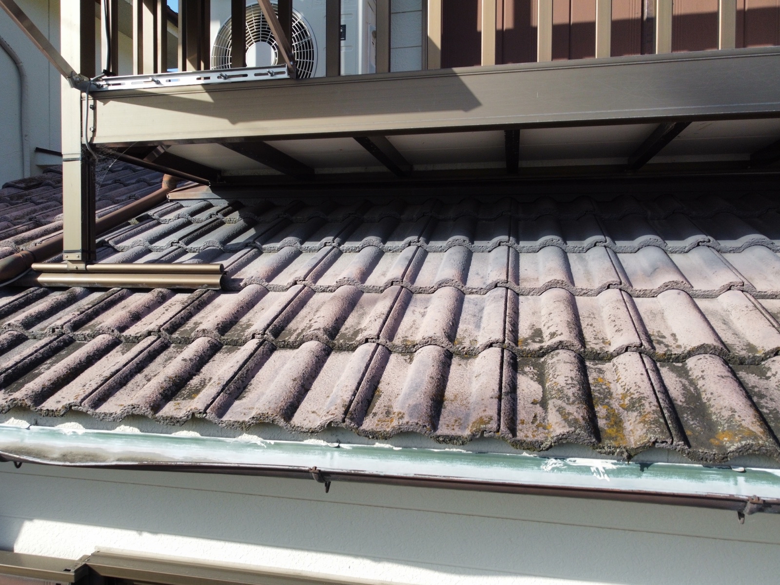 【有田市】M様邸『ストローイエローのワントーン仕上げの外壁と、オータムレッドの屋根で温かみのある都会的な仕上がりに…✧₊°』11