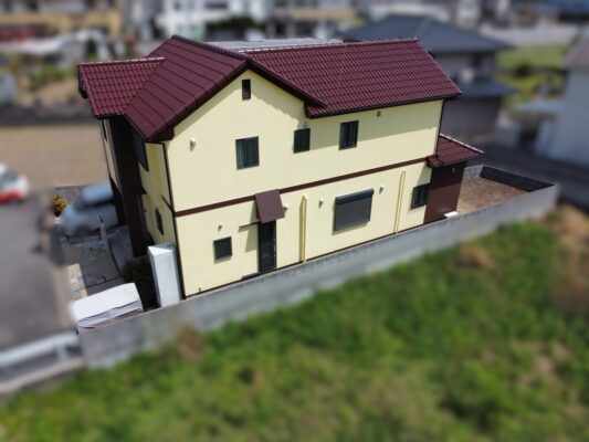 【和歌山市】S様邸<br>『ライトイエロー系とライトブラウン系の2色仕上げで、光沢感もありつつ温かみのある素敵な仕上がりに…✧₊°』