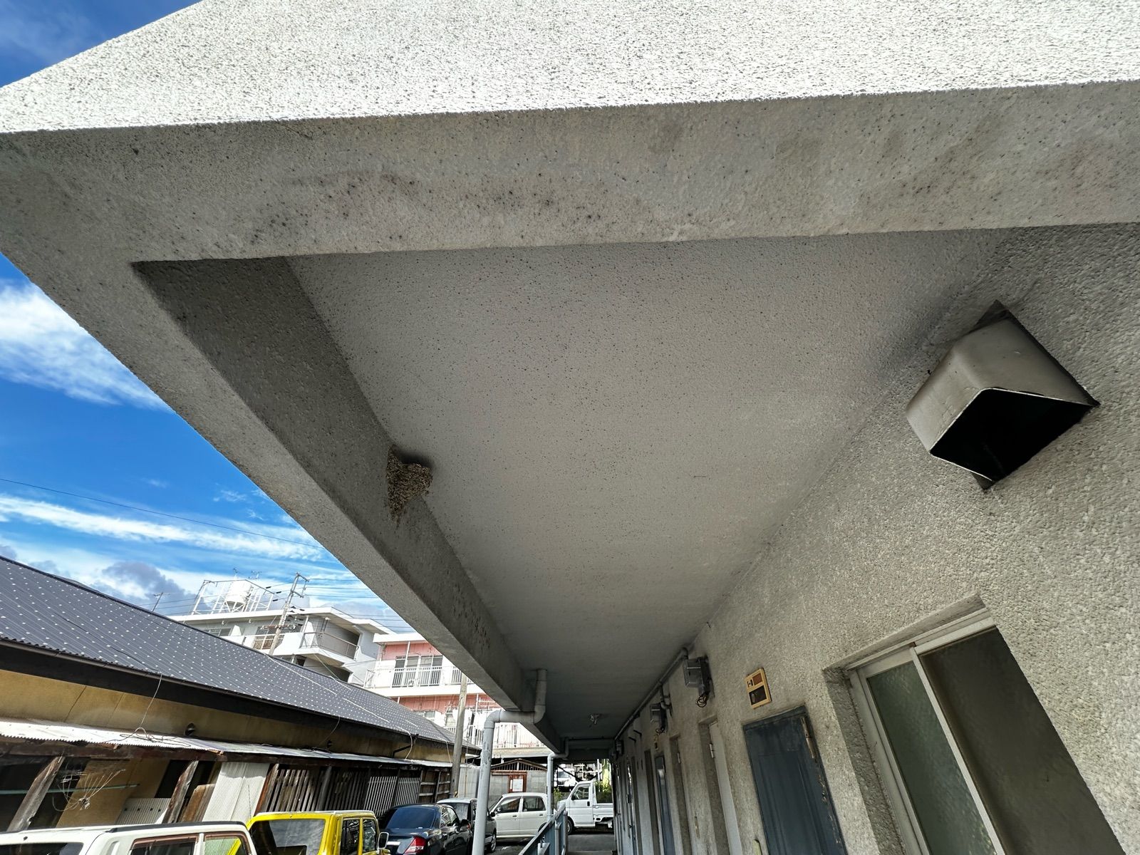 【和歌山市】I様所有マンション<br>『本宅と同じピュアホワイト系の塗料を使用することで、光り輝く素敵な仕上がりに…✧₊°』9